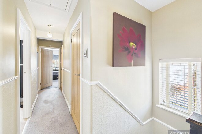 Bond Road, Surbiton, KT6