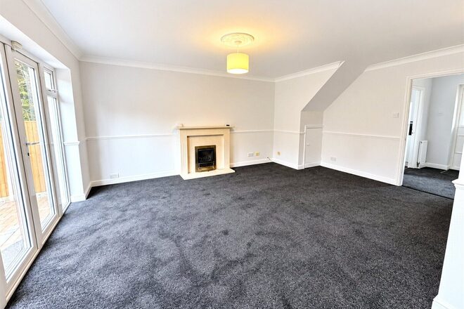 Holmsdale Close, Essex, SS0