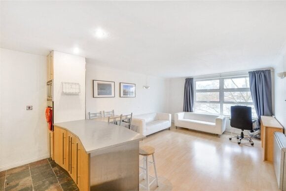 Buchanan Court, London, SE16