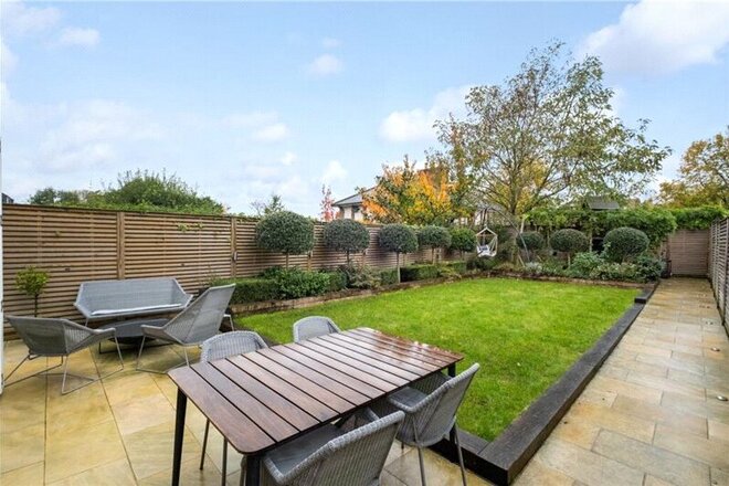 Easterby Villas, Barnes, SW13
