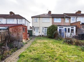 Gainsborough Gardens, Edgware, HA8