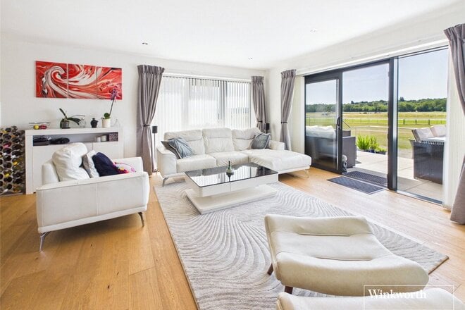 Kingman Way, Berkshire, RG14