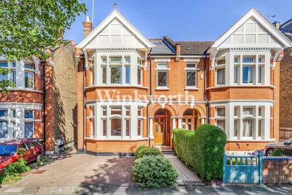 Grovelands Road, London, N13