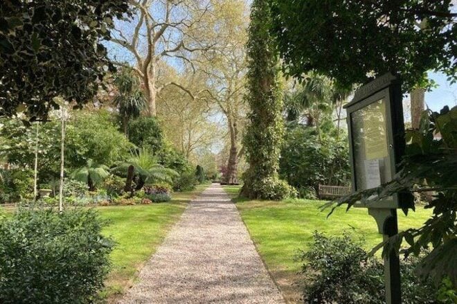 Hyde Park Square, Hyde Park, W2