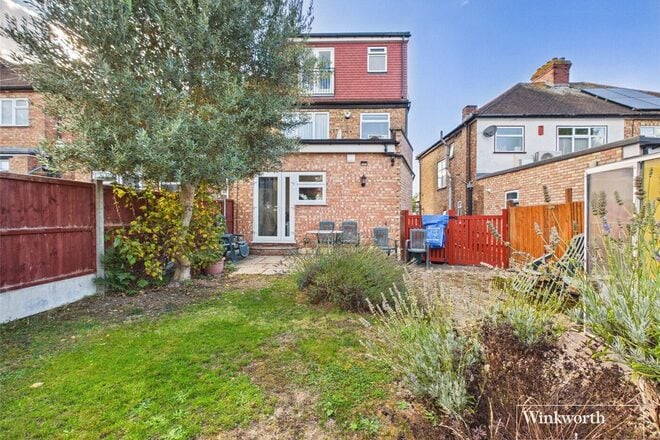 Grove Crescent, London, NW9