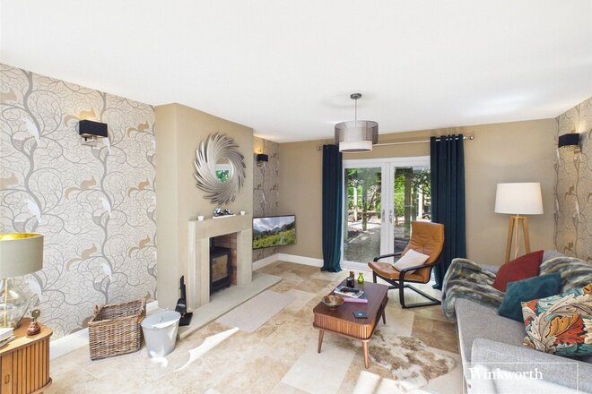 Newbury Road, Thatcham, RG19