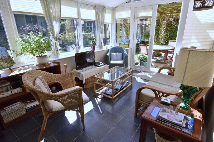 A GARDEN ROOM 2.JPG