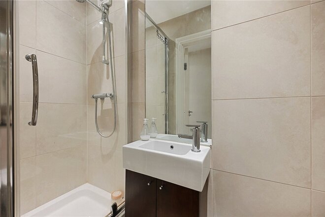 Kensington Heights, London, W8