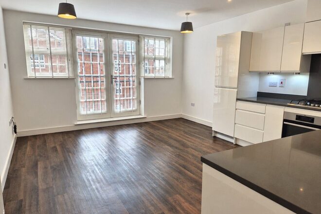 Collison Avenue, Barnet, EN5