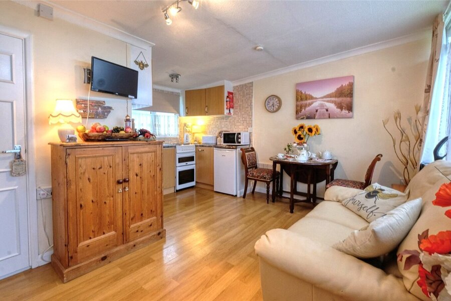 Lounge/Kitchen