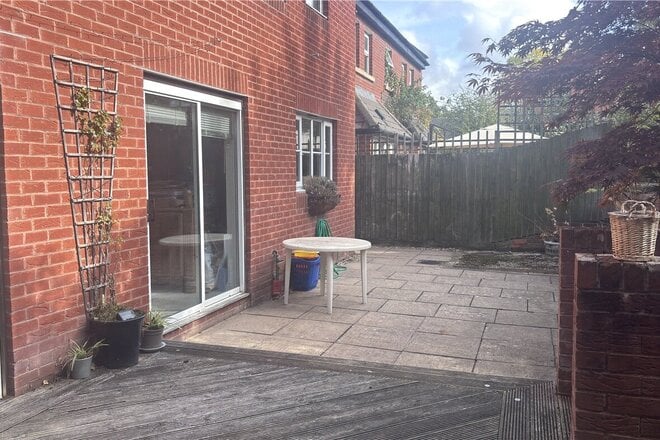 Wheeler Close, Wiltshire, SN9