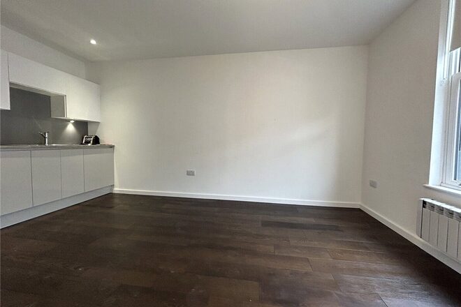 Princess Crescent, London, N4