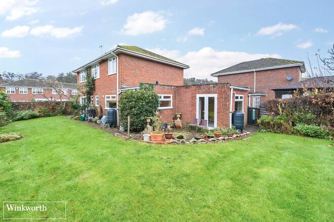 Paddock Fields, Hampshire, RG24