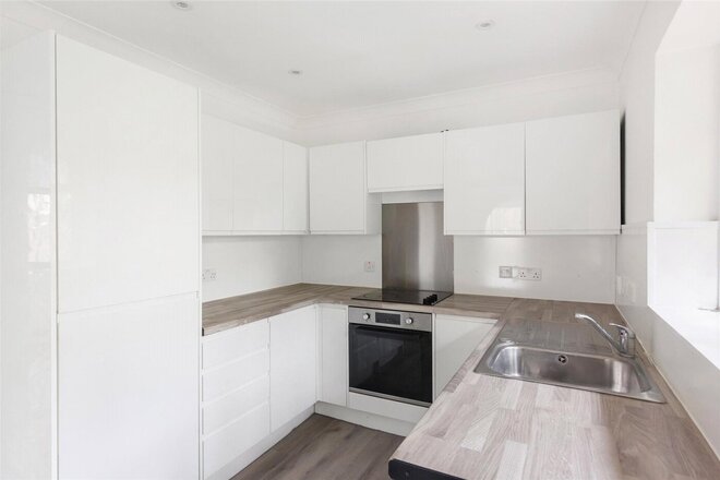 Highfield Hill, London, SE19