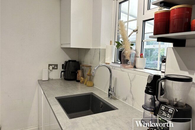 Eldon Avenue, Hertfordshire, WD6
