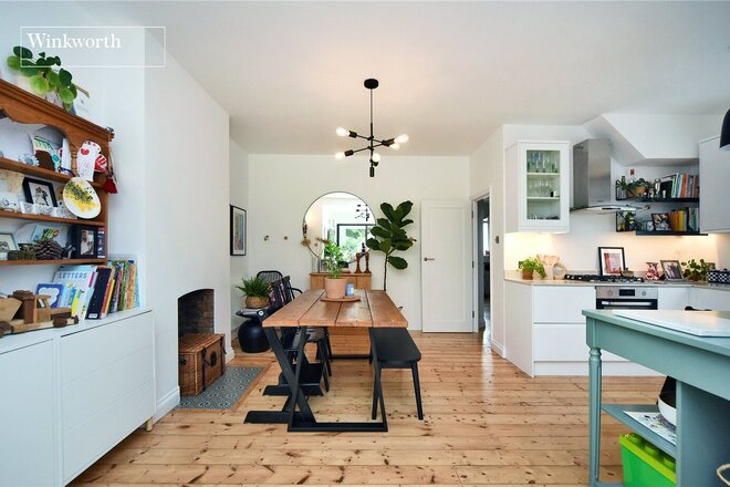 Sandringham Road, Worcester Park, KT4