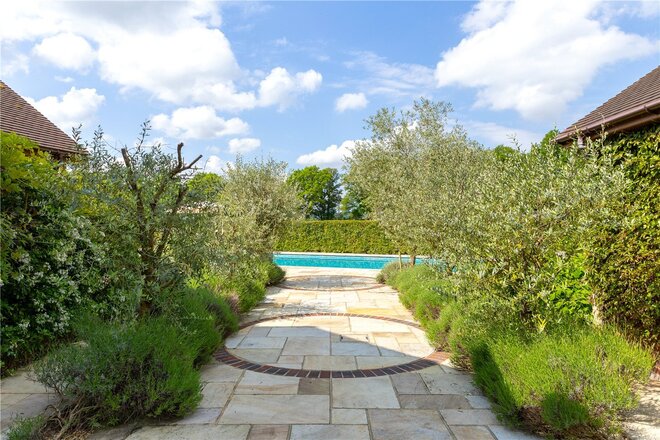 The Straits, Hampshire, GU35
