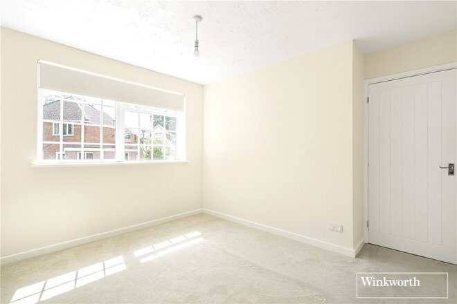 Cedar Close, Surrey, GU19