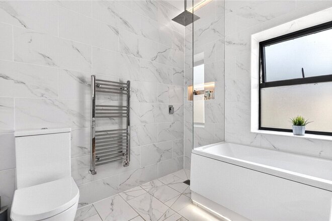 Jessamy Road, Surrey, KT13
