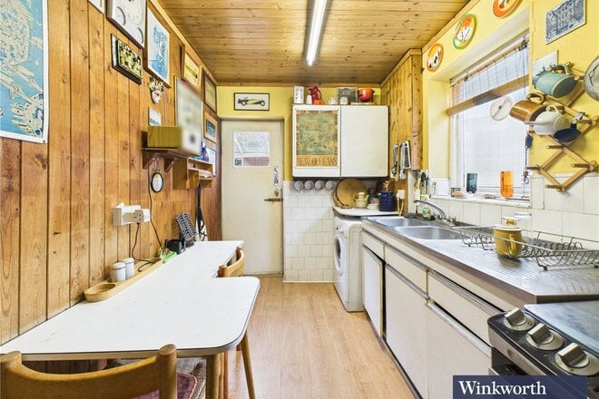Methuen Road, Edgware, HA8