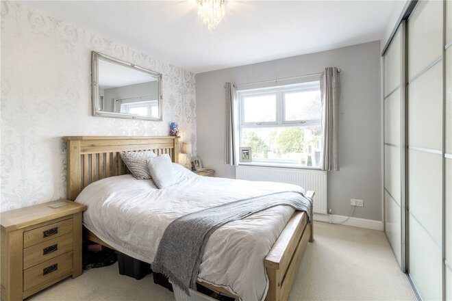 Main Road, Northampton, NN5