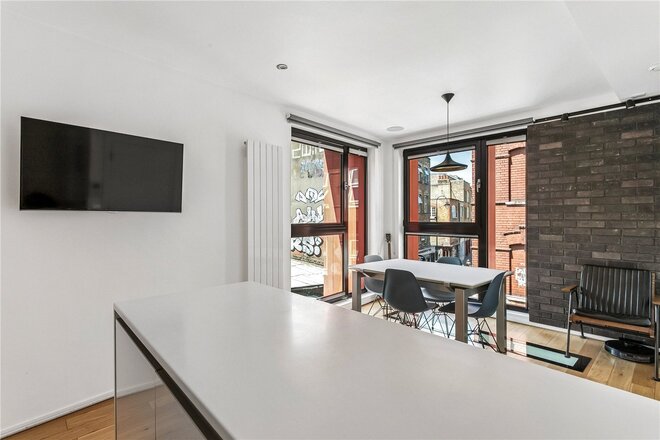 Grimsby Street, London, E2