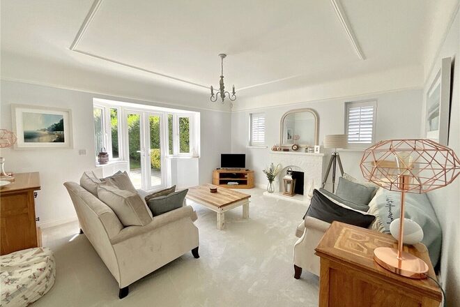 East Cliff Way, Dorset, BH23