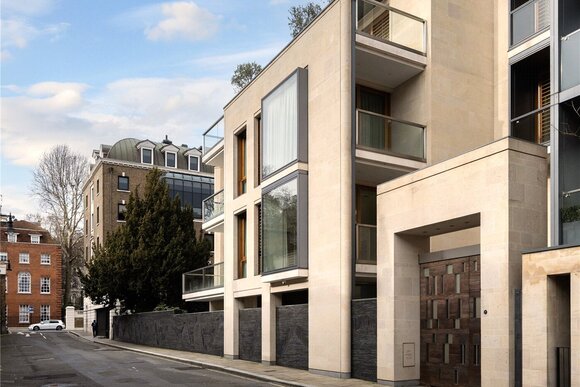 Montrose Place, London, SW1X