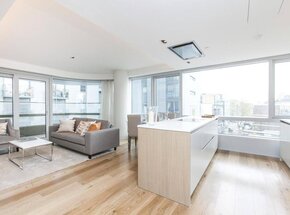 City Road, London, EC1V