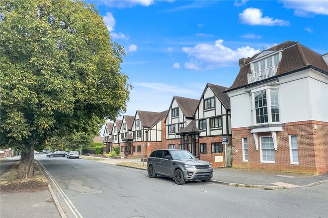 Warwick Road, Beaconsfield, HP9