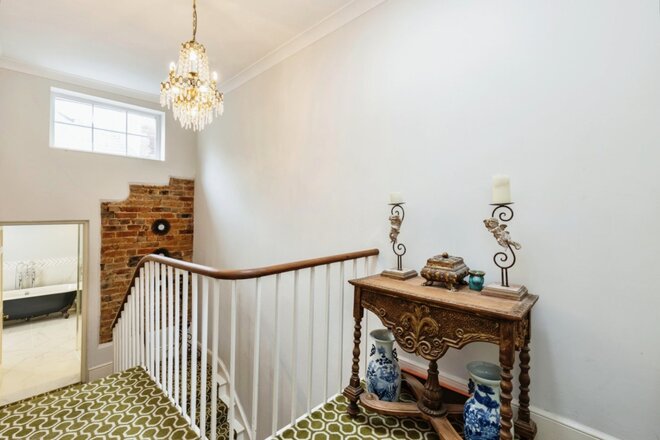 Hewlett Road, Gloucestershire, GL52