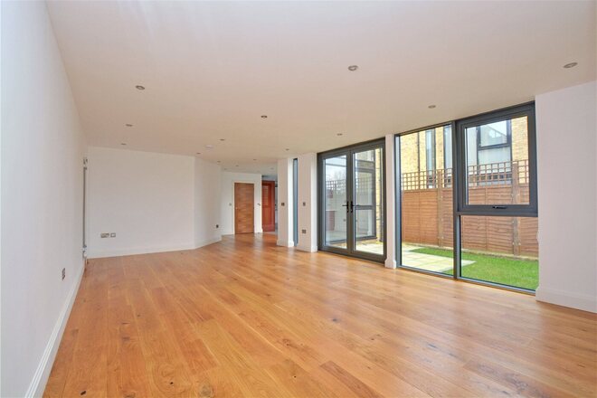 Rushgrove Mews, Woolwich, SE18