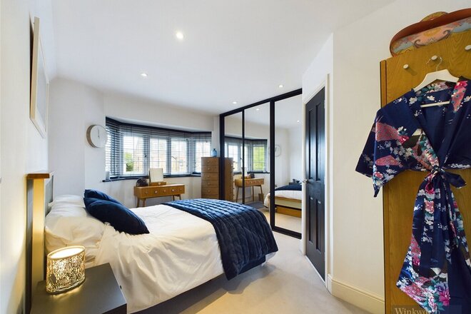 Cranes Drive, Surbiton, KT5