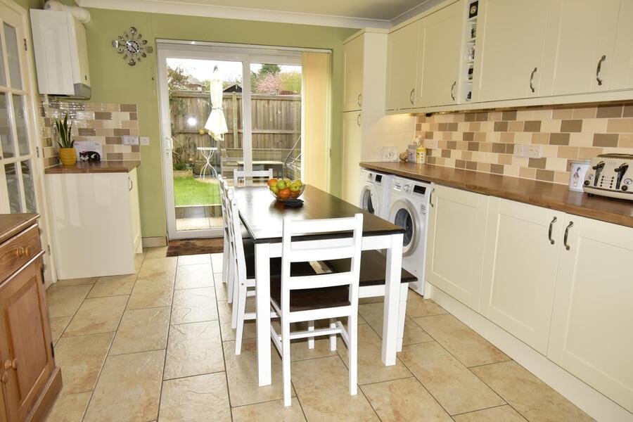 A KITCHEN 2.JPG