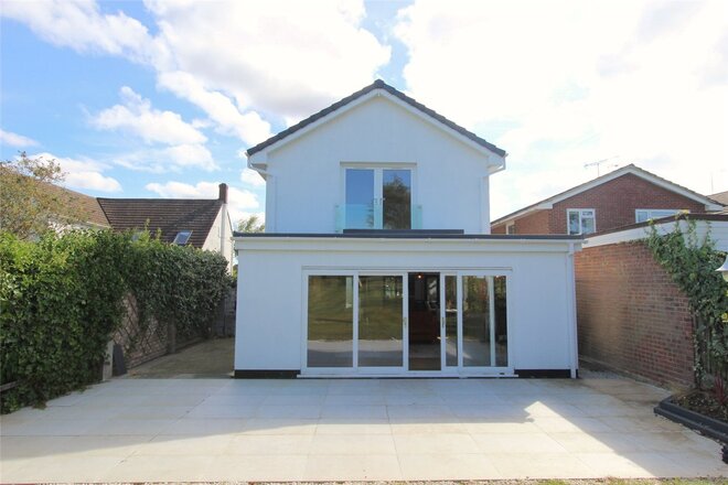 Trinity Road, Essex, SS6