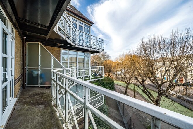 Eleanor Close, London, SE16