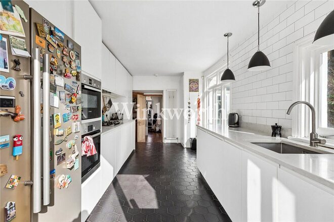 Fairfax Road, London, N8