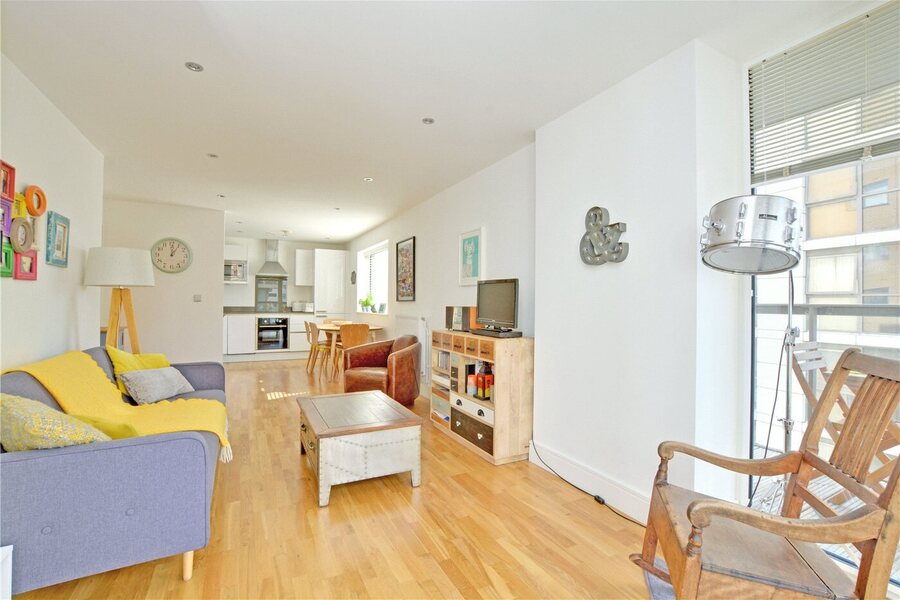 Lounge / Kitchen