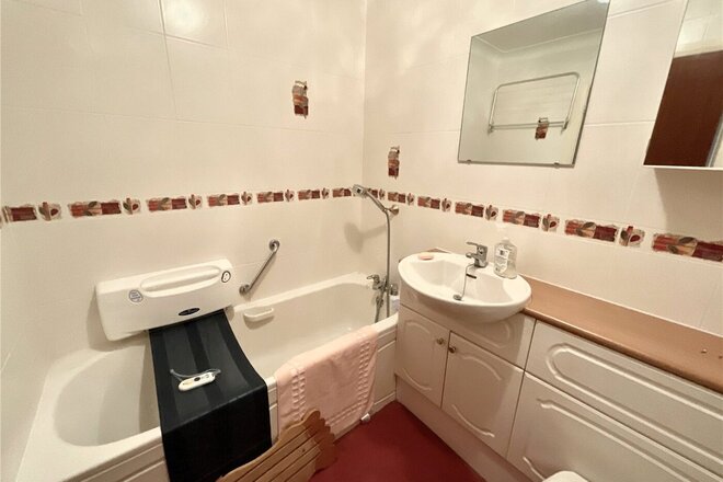 Wharncliffe Road, Dorset, BH23