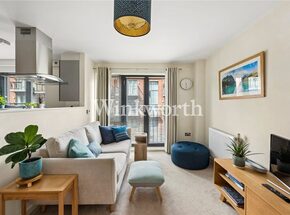 Leverton Close, London, N22