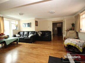 Carrington Avenue, Hertfordshire, WD6