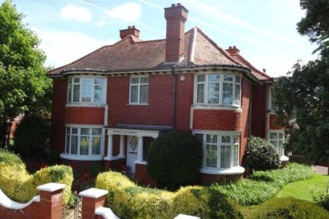 Hove Park Road, Hove, BN3