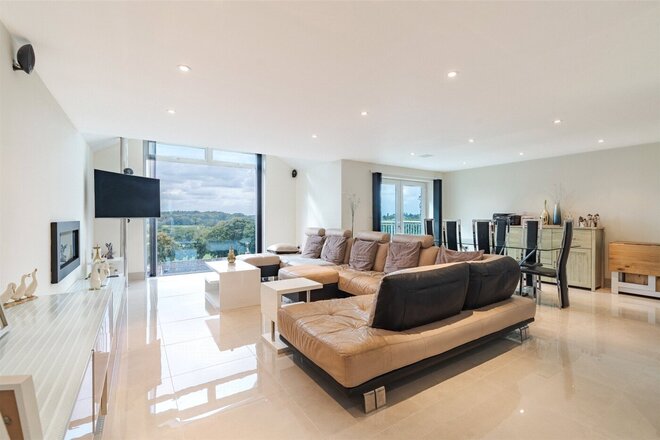 Corfe View Road, Wimborne, BH21