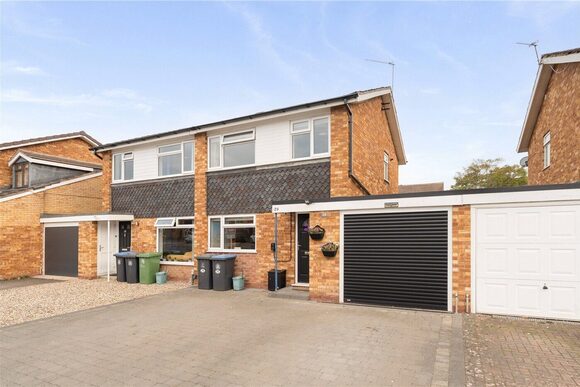Westfield Crescent, Warwick, CV35