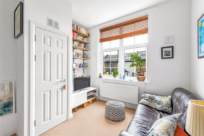 Middlesex Court, Glenhurst Road, TW8