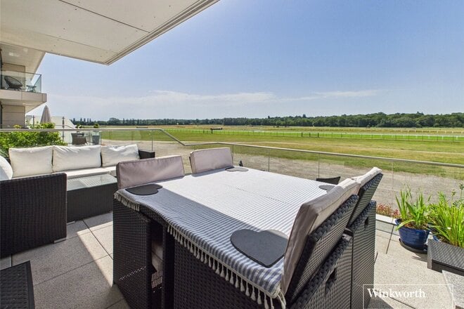 Kingman Way, Berkshire, RG14
