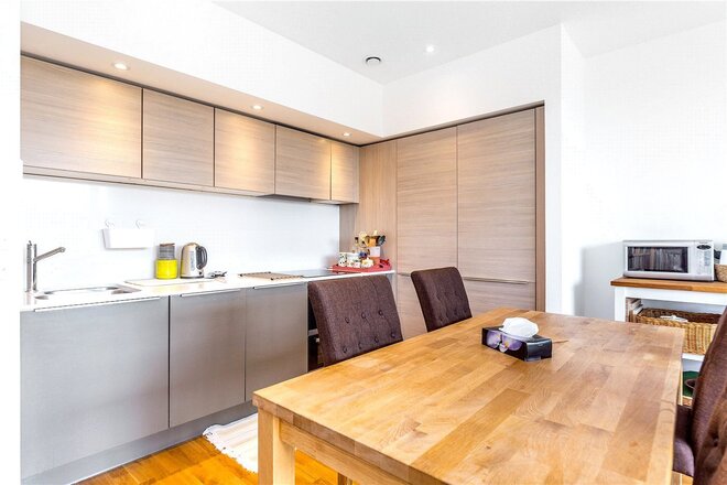 Edmunds House, London, W4