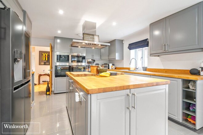 Byfleet Avenue, Basingstoke, RG24