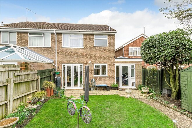 Beech Close, Northampton, NN7