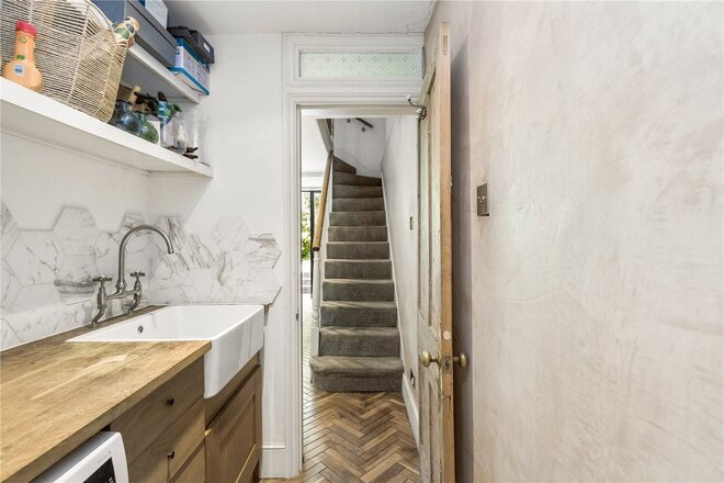Nevill Road, London, N16